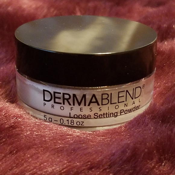 Dermablend Loose Setting Powder- Travel Size - Picture 1 of 5